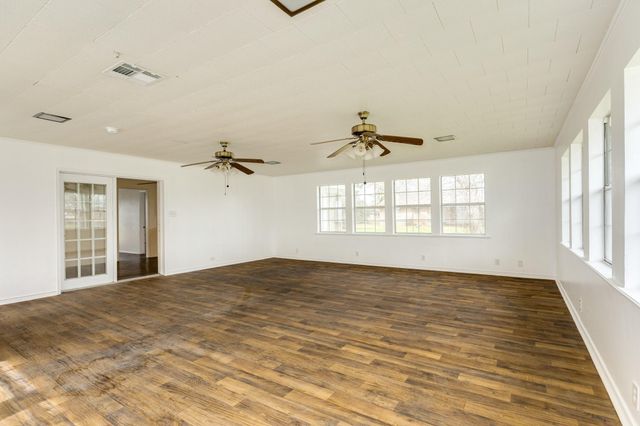 212 Avenue B, Brazoria, TX 77422