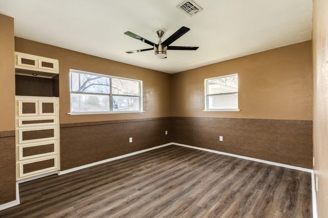 212 Avenue B, Brazoria, TX 77422