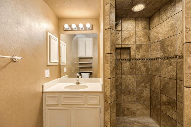 212 Avenue B, Brazoria, TX 77422