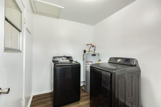 212 Avenue B, Brazoria, TX 77422