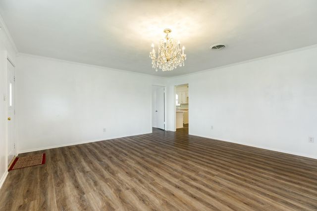 212 Avenue B, Brazoria, TX 77422