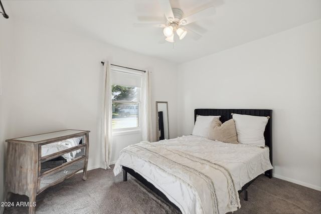 2230 E CLARENDON Avenue, Phoenix, AZ 85016