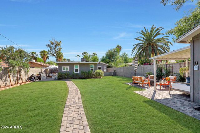 2230 E CLARENDON Avenue, Phoenix, AZ 85016