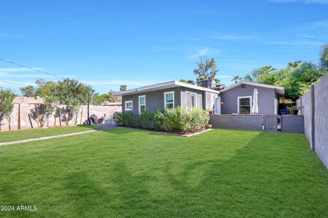 2230 E CLARENDON Avenue, Phoenix, AZ 85016