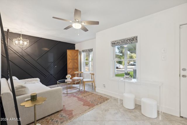 2230 E CLARENDON Avenue, Phoenix, AZ 85016