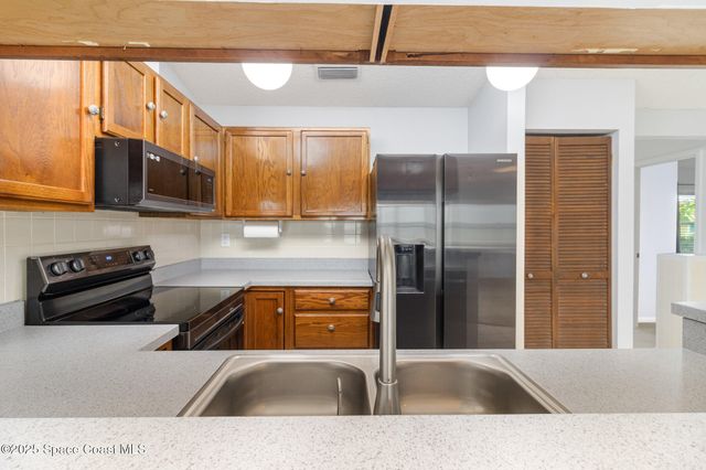 127 Harmony Place 9-E, Melbourne Beach, FL 32951