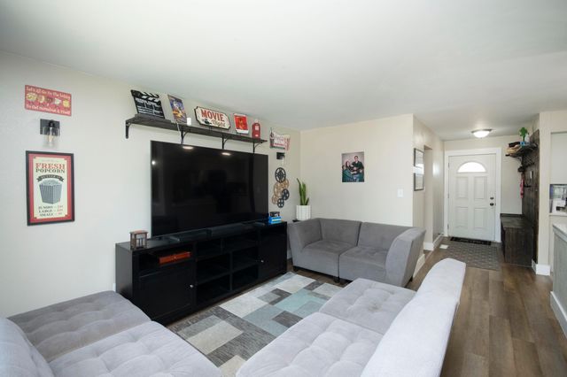 3305 Reina Court NE, Albuquerque, NM 87111