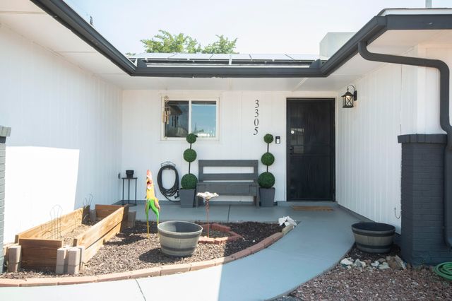 3305 Reina Court NE, Albuquerque, NM 87111