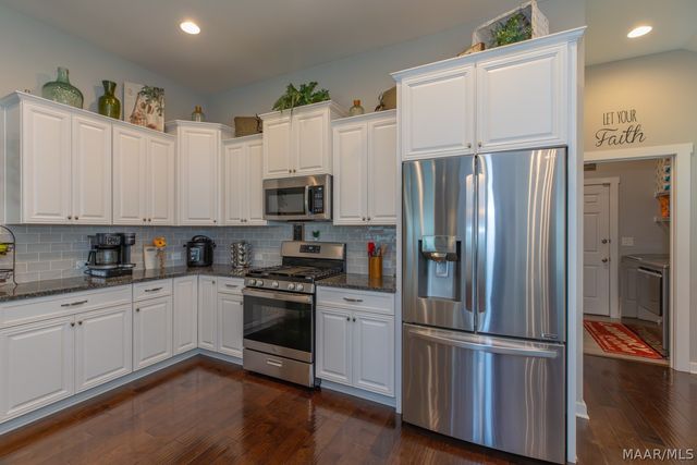 712 Hedgefield Way, Prattville, AL 36066