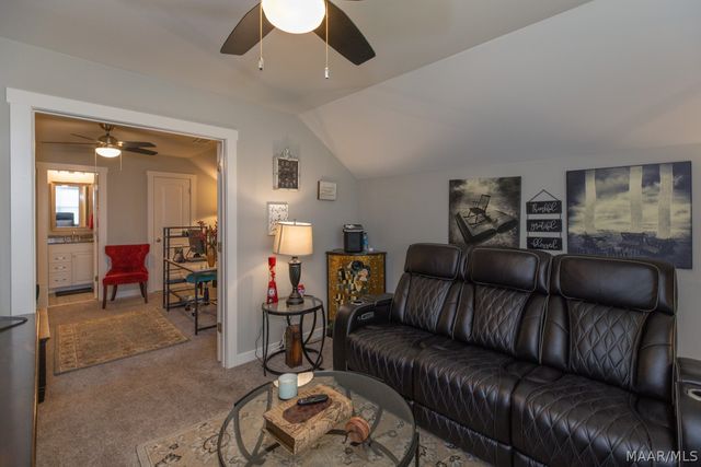 712 Hedgefield Way, Prattville, AL 36066