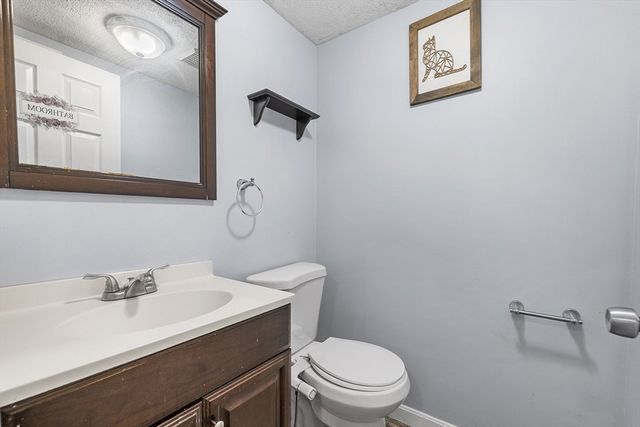 46 Pawtucket Blvd 37, Tyngsborough, MA 01879