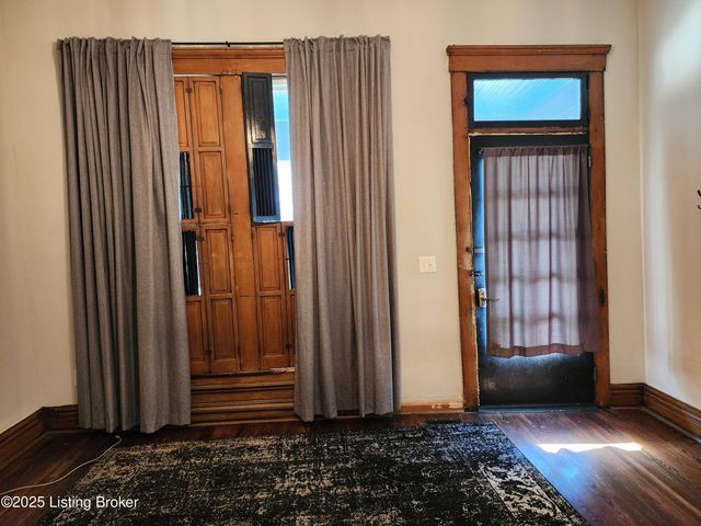 925 S Preston St, Louisville, KY 40203