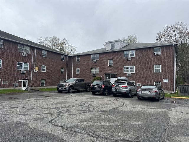 96 Richardson Road B18, Chelmsford, MA 01863