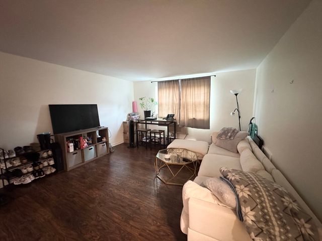 96 Richardson Road B18, Chelmsford, MA 01863