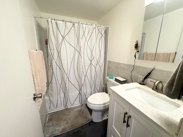 96 Richardson Road B18, Chelmsford, MA 01863