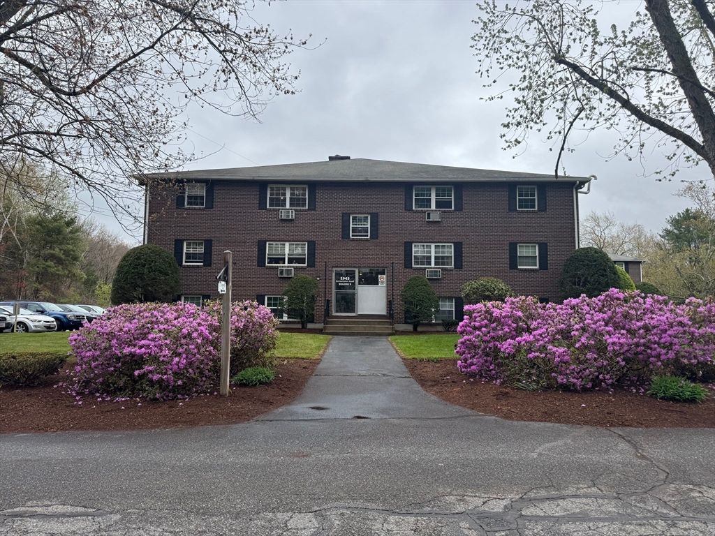 96 Richardson Road B18, Chelmsford, MA 01863