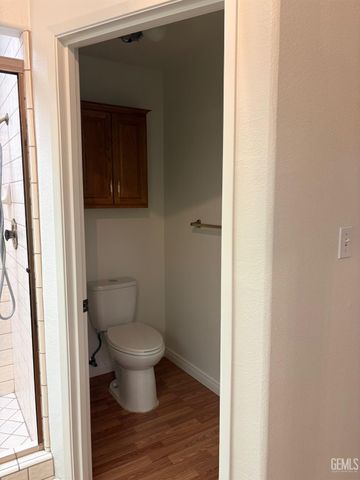 8228 Norfolk Court, Bakersfield, CA 93311