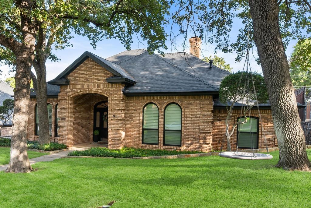 4909 Rockford Court, Arlington, TX 76017 — photo 3