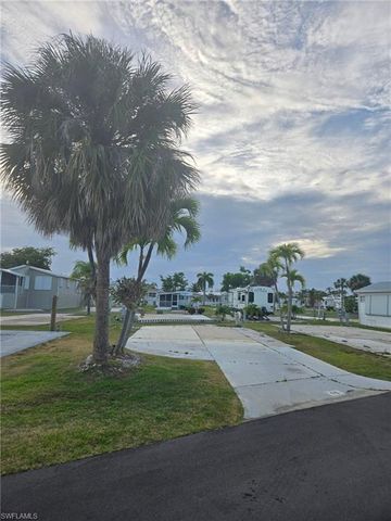 19681 Summerlin #40 RD, Fort Myers, FL 33908