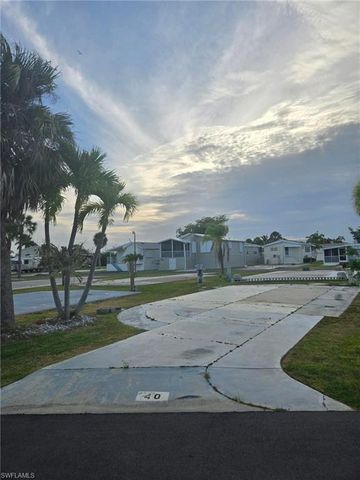 19681 Summerlin #40 RD, Fort Myers, FL 33908