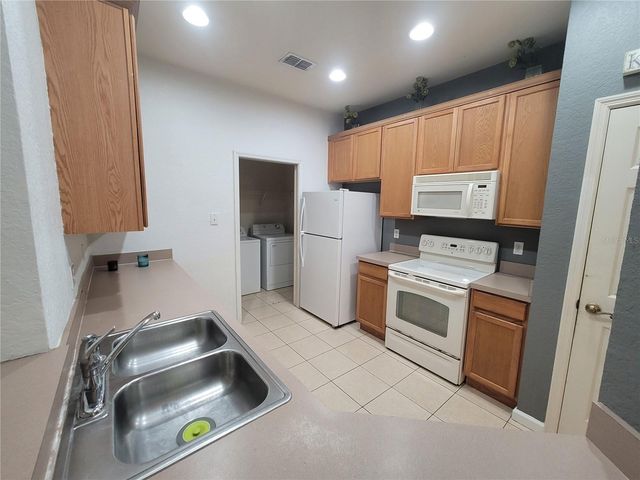 3321 WHITESTONE CIRCLE 108, Kissimmee, FL 34741