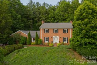 425 Sondley Woods Place, Asheville, NC 28805
