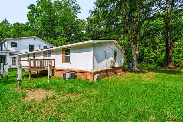 7693 White Point Road, Adams Run, SC 29426