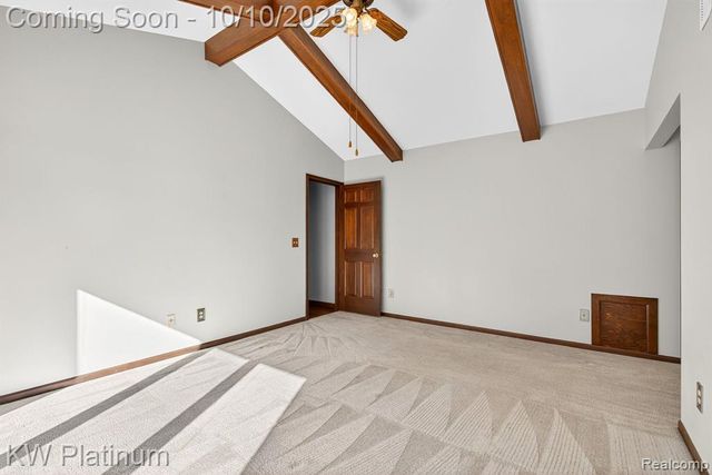 842 Timberline Drive, Rochester Hills, MI 48309