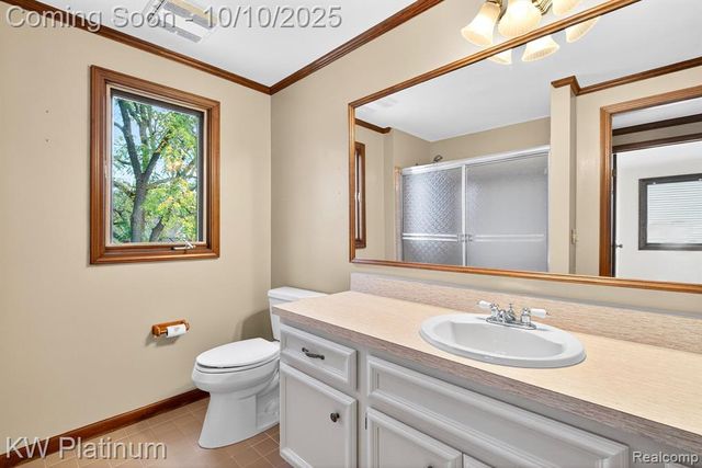 842 Timberline Drive, Rochester Hills, MI 48309