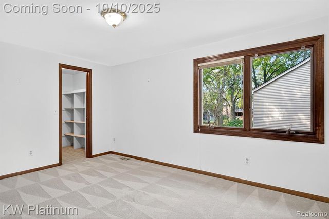 842 Timberline Drive, Rochester Hills, MI 48309