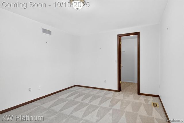 842 Timberline Drive, Rochester Hills, MI 48309