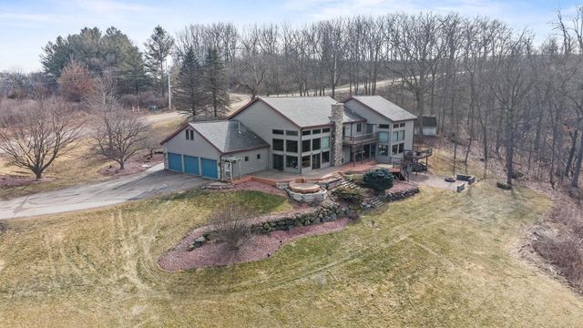 3361 North Road, Blue Mounds, WI 53517