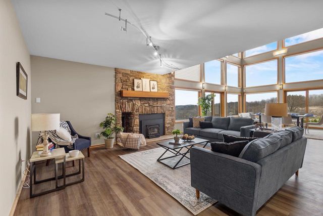 3361 North Road, Blue Mounds, WI 53517