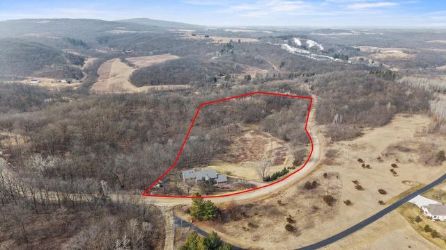 3361 North Road, Blue Mounds, WI 53517