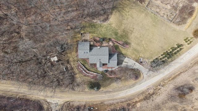 3361 North Road, Blue Mounds, WI 53517