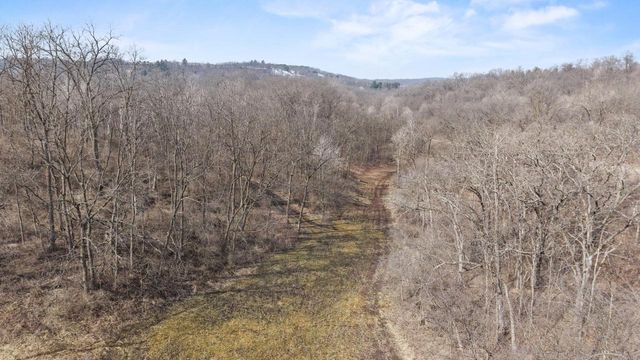 3361 North Road, Blue Mounds, WI 53517