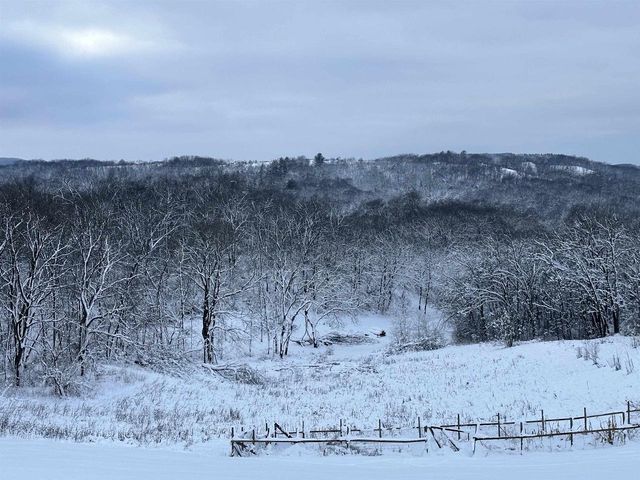 3361 North Road, Blue Mounds, WI 53517