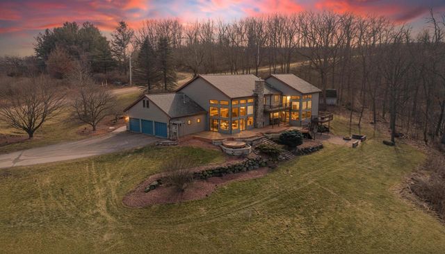 3361 North Road, Blue Mounds, WI 53517