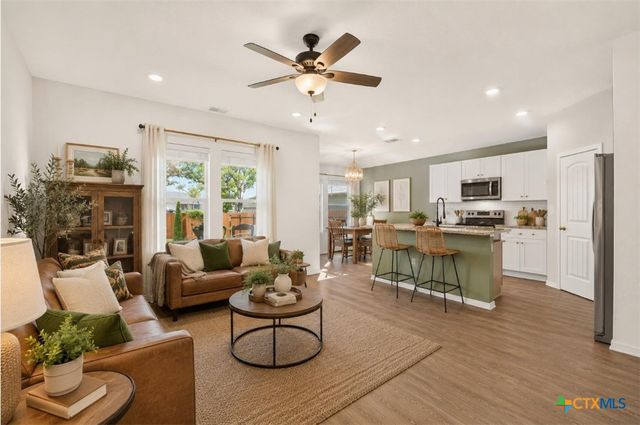 557 Chaco Loop, Seguin, TX 78155