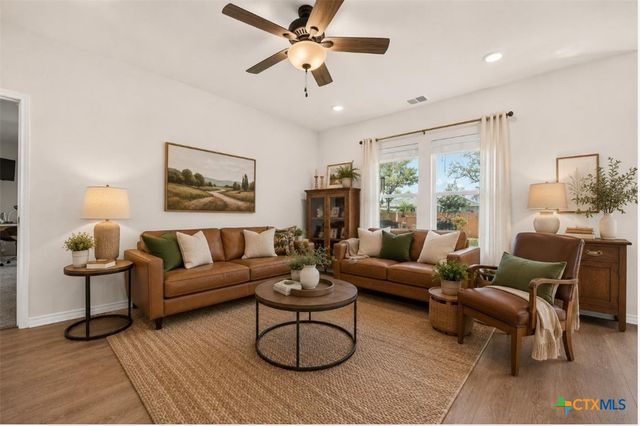 557 Chaco Loop, Seguin, TX 78155