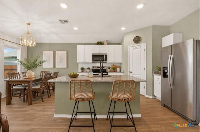 557 Chaco Loop, Seguin, TX 78155