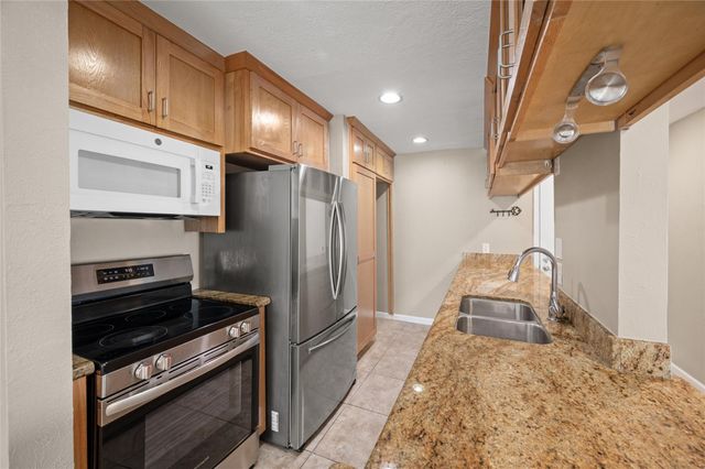 201 Yacht Club Lane 201, Seabrook, TX 77586