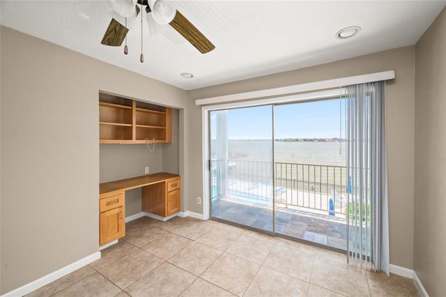 201 Yacht Club Lane 201, Seabrook, TX 77586