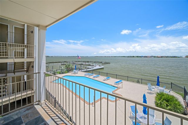 201 Yacht Club Lane 201, Seabrook, TX 77586
