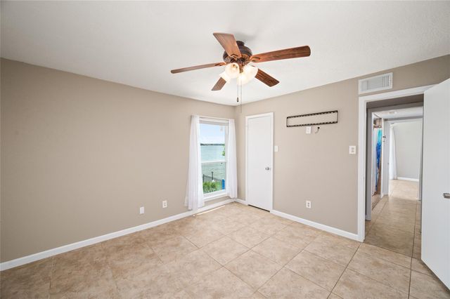 201 Yacht Club Lane 201, Seabrook, TX 77586