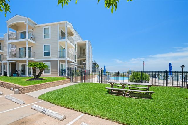 201 Yacht Club Lane 201, Seabrook, TX 77586