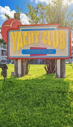 201 Yacht Club Lane 201, Seabrook, TX 77586