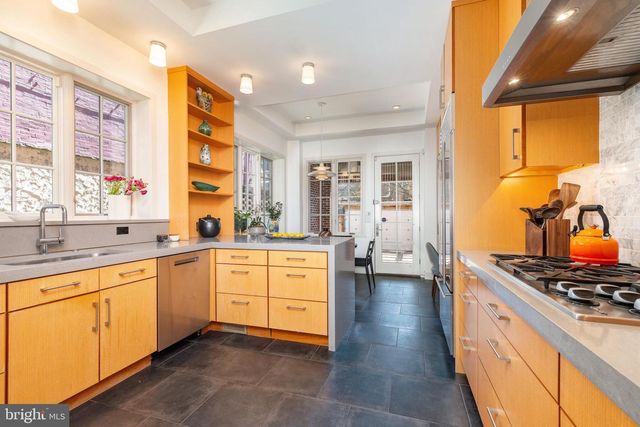 632 SPRUCE STREET, Philadelphia, PA 19106