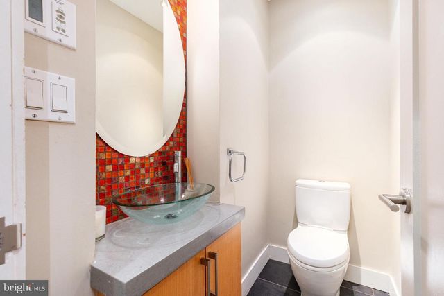 632 SPRUCE STREET, Philadelphia, PA 19106