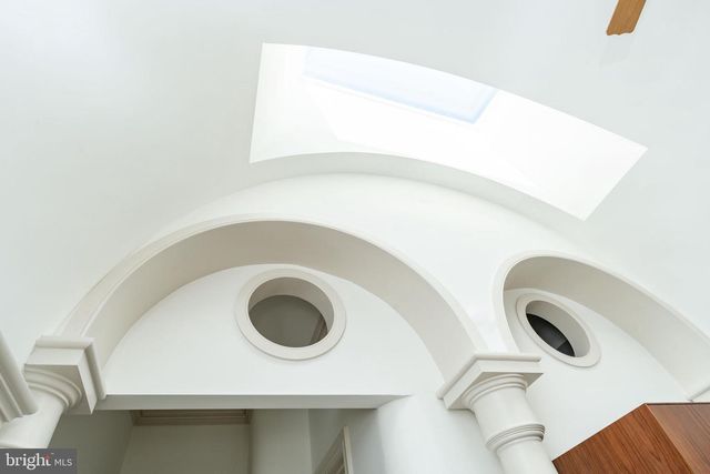 632 SPRUCE STREET, Philadelphia, PA 19106